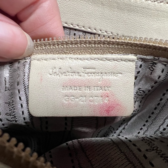 Pre-owned SALVATORE FERRAGAMO BAG LEATHER ENAMEL WHITE YELLOW MUSTARD COLOR - Picture 11 of 14